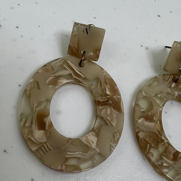 Beige Acrylic Earrings Resin Marbled Tan Geometric Statement Dangle Pierced Used - Picture 2 of 5